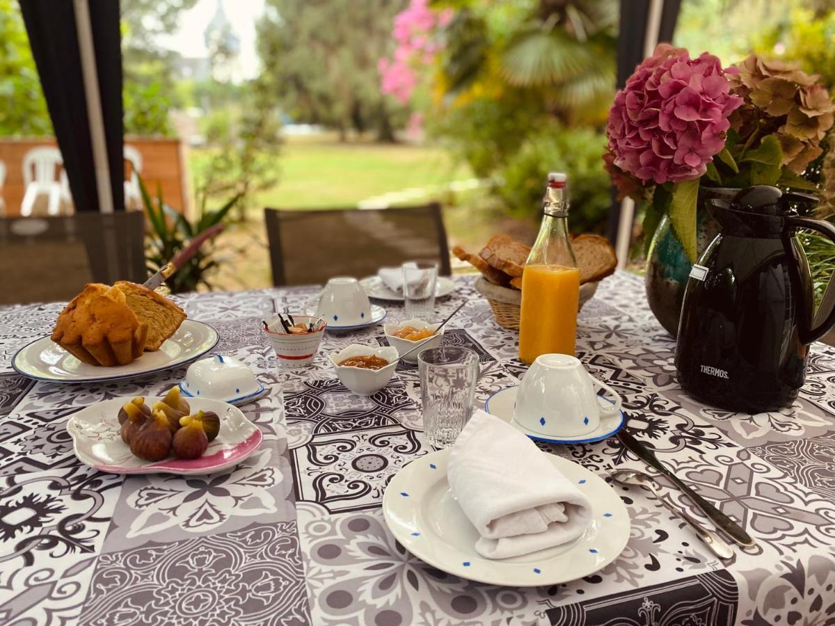 Bed and Breakfast Les Yourtes Du Béarn - Domaine des deux clos à Pontiacq-Viellepinte Extérieur photo